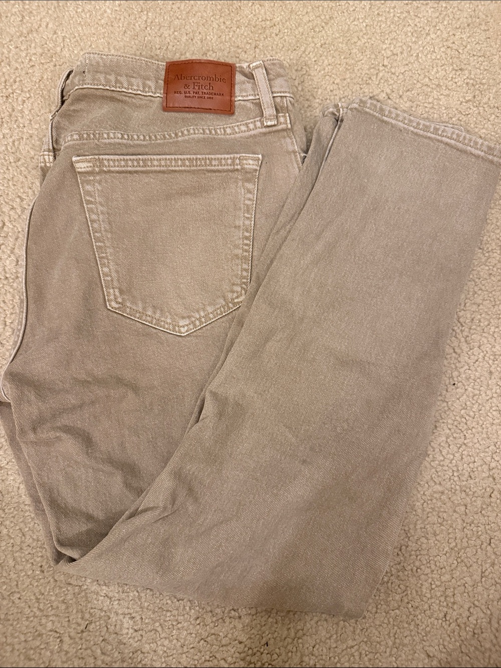 Abercrombie & Fitch Slim Straight Jeans in Light Beige